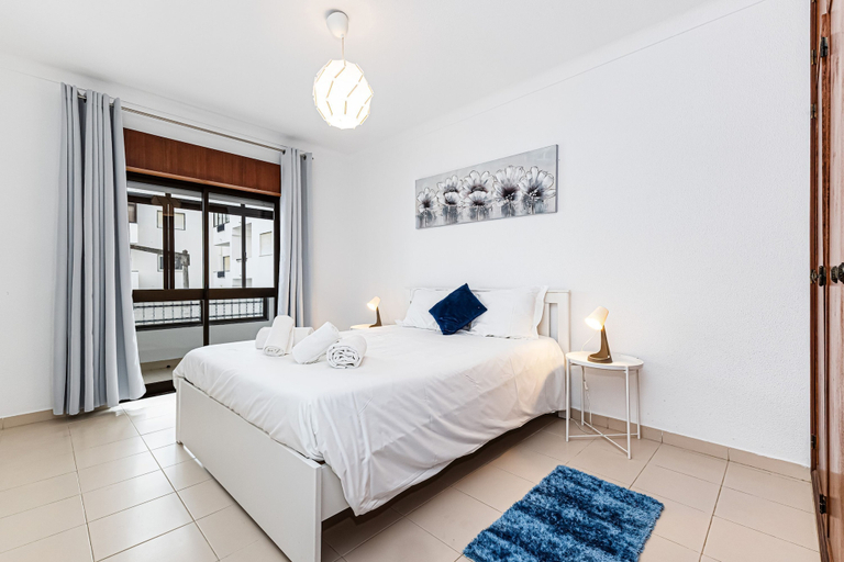 Room 4, Cozy Place Lagos Apartment | Beach | Couples & Nom, Lagos
