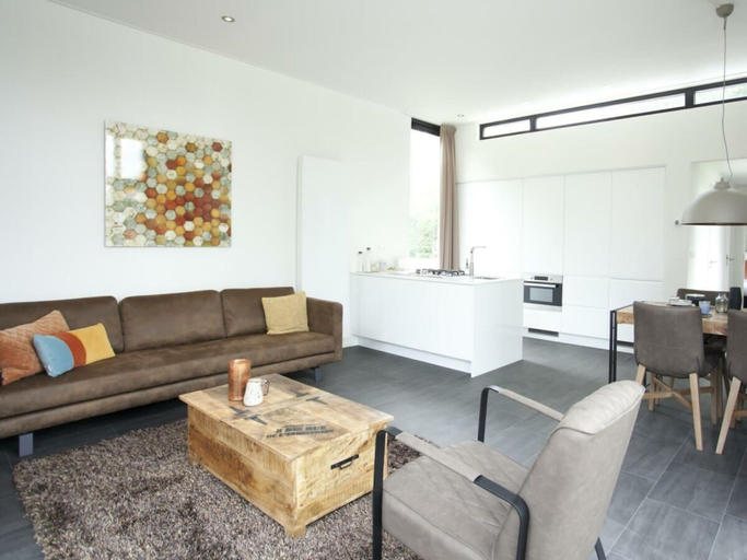 Living area 5, Cube Maximaal 4, Haarlemmerliede c.a.