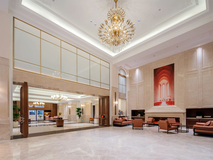 Lobby 3, Vienna International Hotel Guangzhou Baiyun International Airport Branch - Free Shuttle Bus to Guangzhou Baiyun International Airport &amp; Free Deliver Service to Canton Fair Complex During Canton Fair Period, Guangzhou
