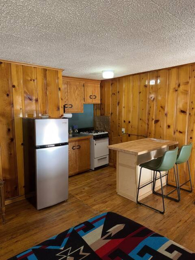 Others 5, Bellamy's Ski Haus, Taos
