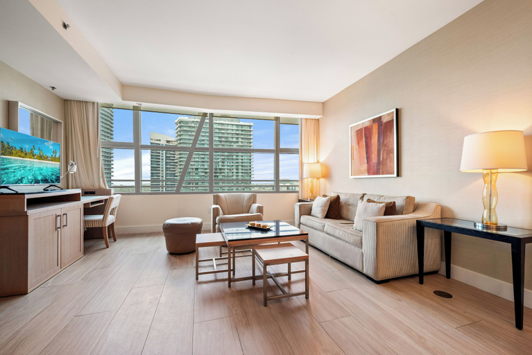 Others 1, Brickell Arch Apartment City Views & Free Parking by Palermo Home Miami, Miami-Dade