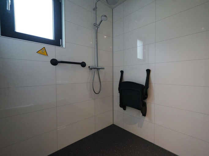 Bathroom 4, Cube Maximaal Miva 4, Ede