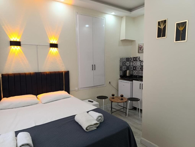 Bedroom 3, King Mas Suit, Fatih