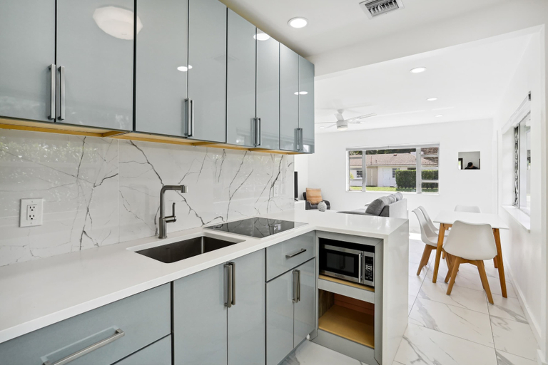 Private kitchen 5, Marina Row 1 - Near Atlantic Ave, Palm Beach
