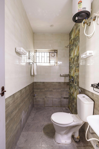 Bathroom, The Nebula by Red Olive, Bangalore