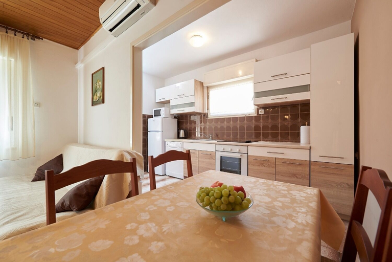 Others 5, Apartment and Rooms Ivo, Trogir