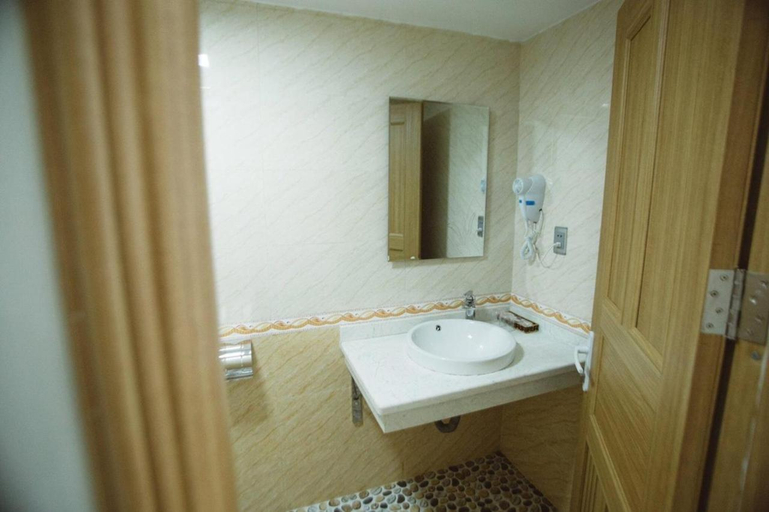 Bathroom 5, Tan Trang, Hạ Long