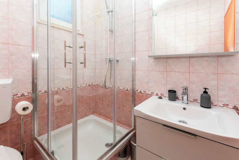 Bathroom 5, Rooms Maza, Brela