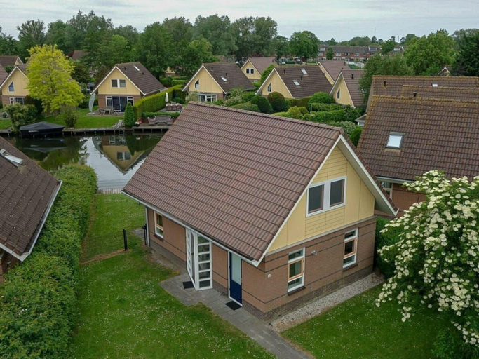 Primary image 1, Holiday Home in Medemblik With Terrace, Medemblik