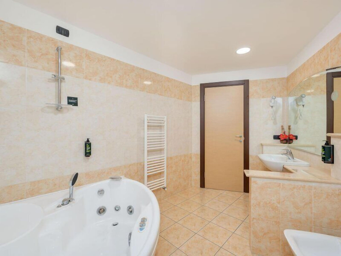 Bathroom 4, B&B Hotel Settimo Torinese, Torino