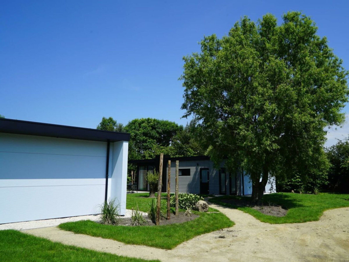 Property grounds 5, Cube la Mer Wellness 4, Warmond