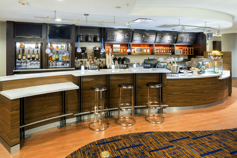 Food & Drinks 5, Courtyard by Marriott Houston by the Galleria, Houston