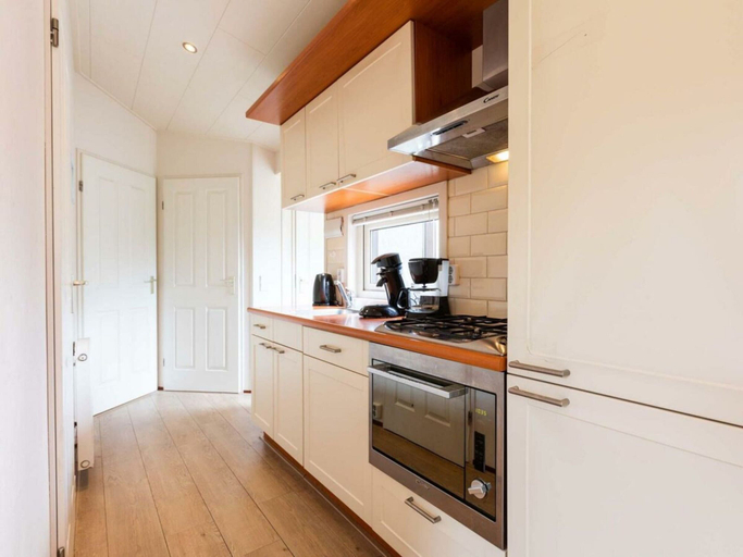 Private kitchen 2, Holiday Home for 5 People, Noordwijk
