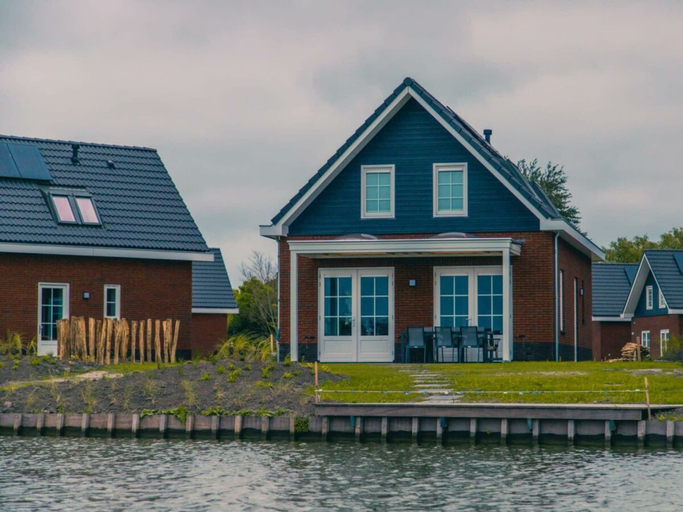 Exterior 4, Villa in Medemblik With Terrace and Wi-fi, Medemblik
