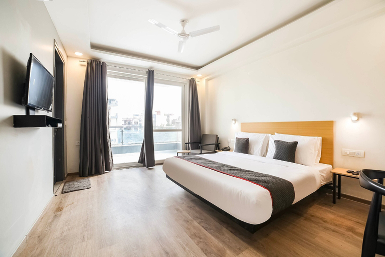 Room 5, Super Townhouse Sector 46 Gurgaon, Gurgaon