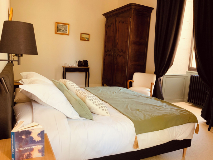 Room 2, Château de la Grimenaudière, Charente-Maritime