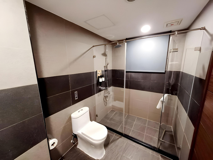 Bathroom 4, No.67 Inn, Kaohsiung