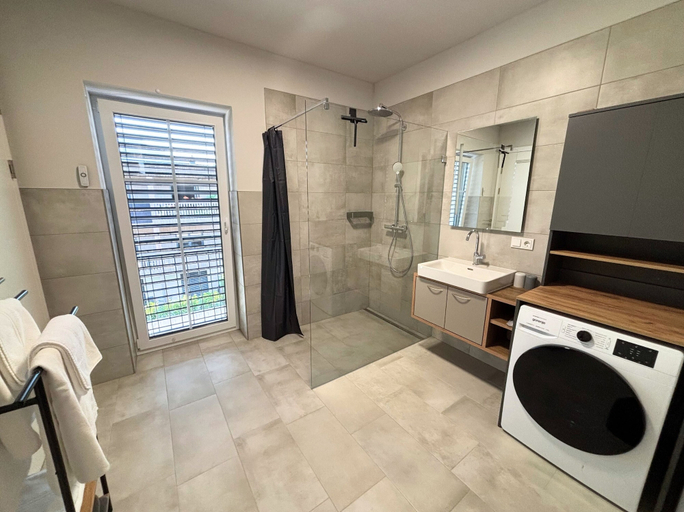 Bathroom 3, THE SINGULAR, Gmunden