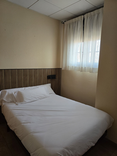 Bedroom 3, Hostal La Cigüeña, Segovia