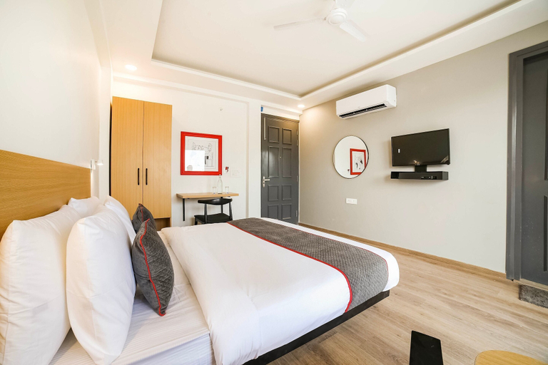 Room 4, Super Townhouse Sector 46 Gurgaon, Gurgaon
