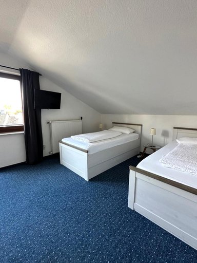 Bedroom 2, Zum Lahnfelsen Graveneck, Limburg-Weilburg