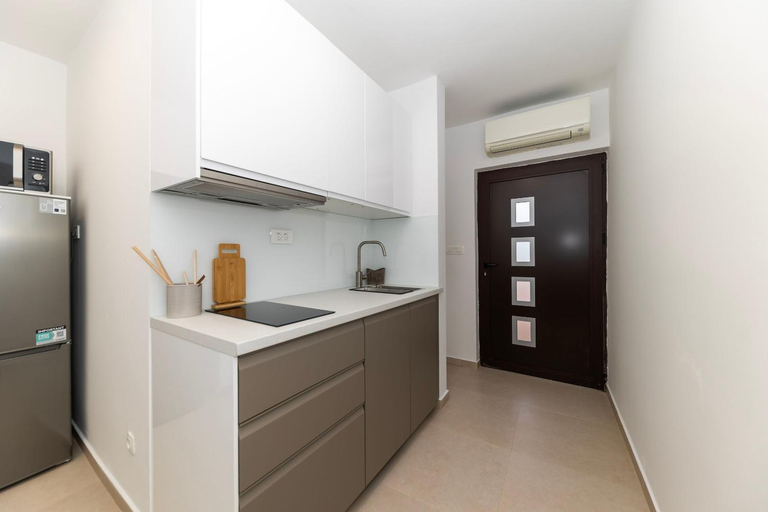 Others 4, Apartments Marica, Tisno