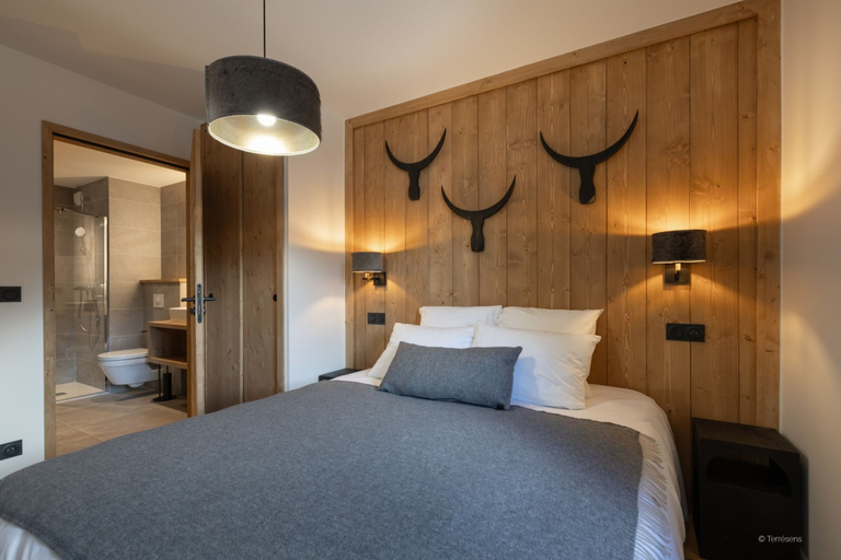 Room 3, TSV Etoile de la Vanoise Refugee 10p, Savoie