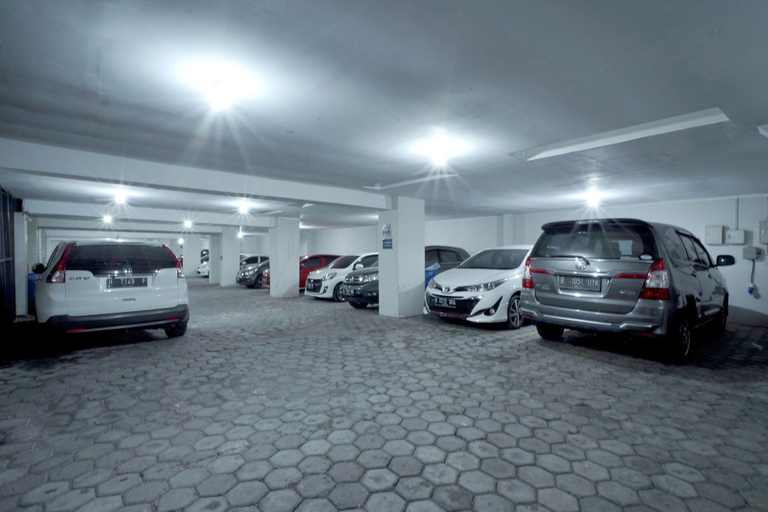 Public Area 4, Dparagon Bukit Sari, Semarang