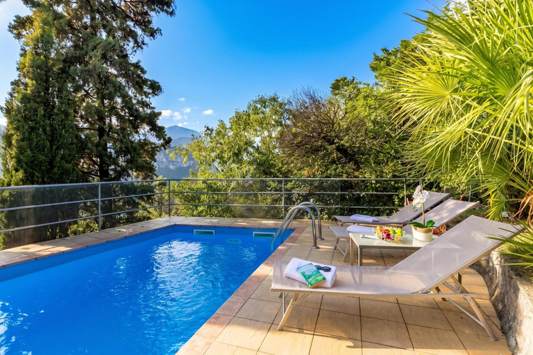 Sport & Beauty 1, Villa Panorama with private pool - Happy Rentals, Trento
