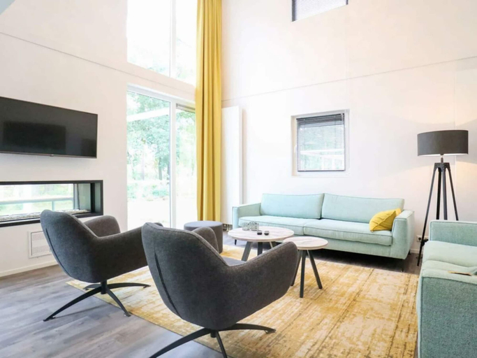 Living area 3, Cube Magnifique 6, Ede