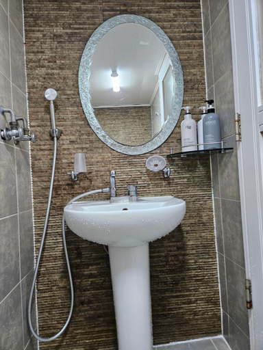 Bathroom 2, tohyanggotaeg, Bonghwa
