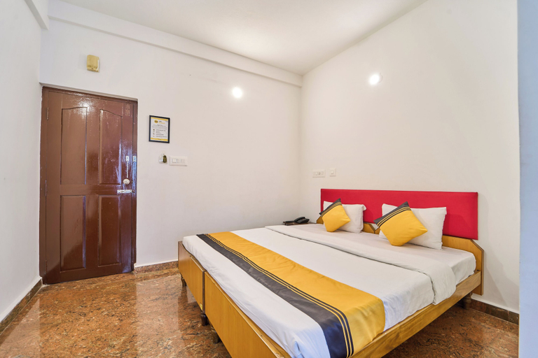 Room 4, Itsy Hotels R S Bhavan, 2 km from MIT Gate, Udupi