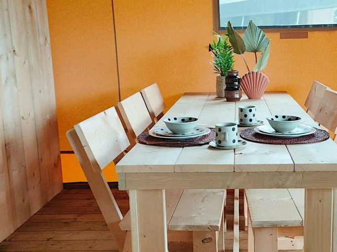 Dining, Holiday Home in Noord-scharwoude With Wi-fi, Langedijk