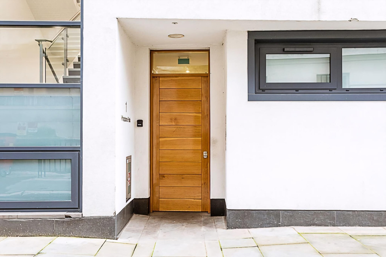 Exterior & Views 2, Wonderful Holborn Apartment, London