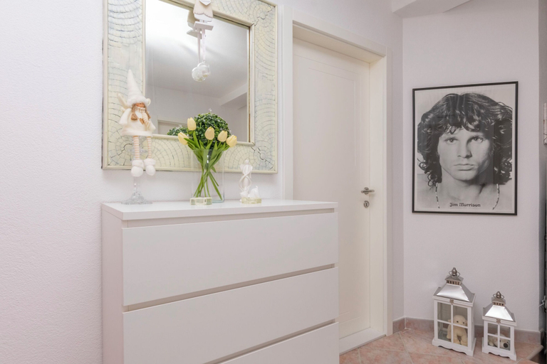 Interior entrance, Rooms Maza, Brela