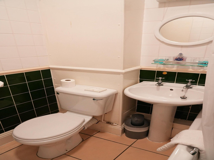 Bathroom 5, Standard Twin Room, Derby