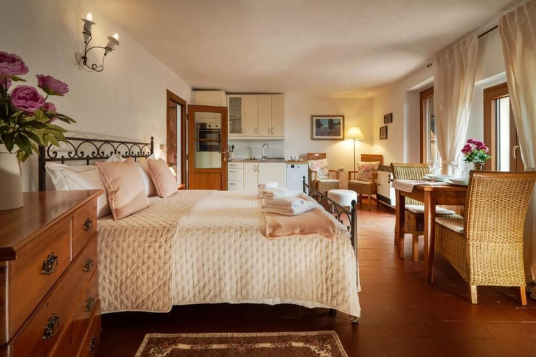 Bedroom 1, Podere L'Aquila, Siena