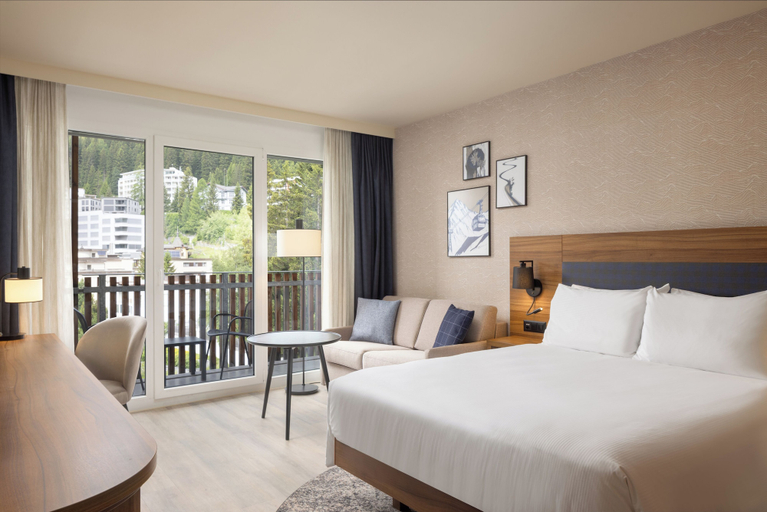 Bedroom 3, Hilton Garden Inn Davos, Prättigau/Davos