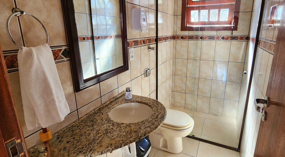 Bathroom 4, Casa Maré - Coliving and Coworking, Florianopolis