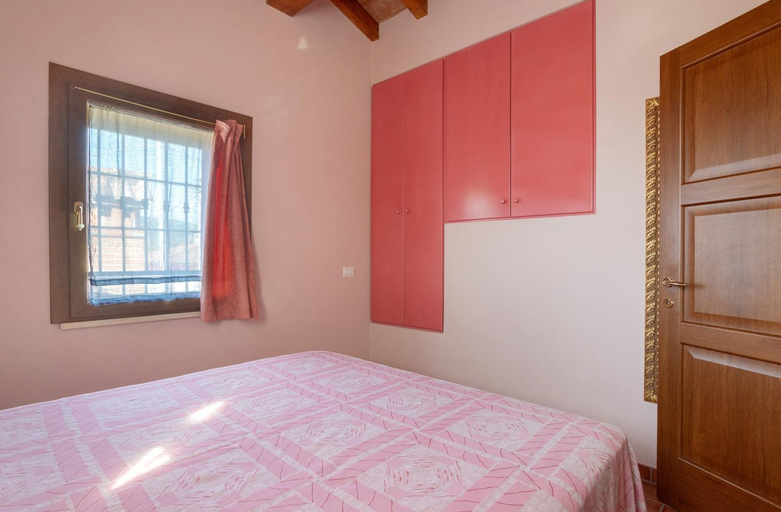 Bedroom 3, Villa Gardenia - Private Garden, La Spezia