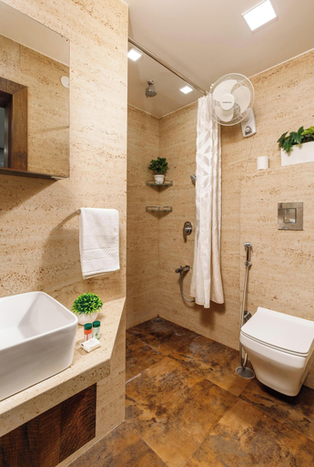 Bathroom 3, The Platinum Vista by Red Olive, Bangalore