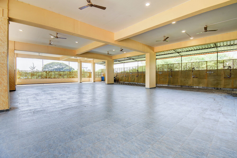 Parking 5, Fabhotel Majestic Pearl, Nashik