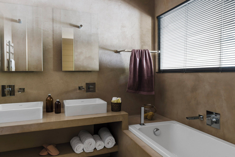 Bathroom 5, Les Lodges Sainte-Victoire Hotel & Spa, Bouches-du-Rhône