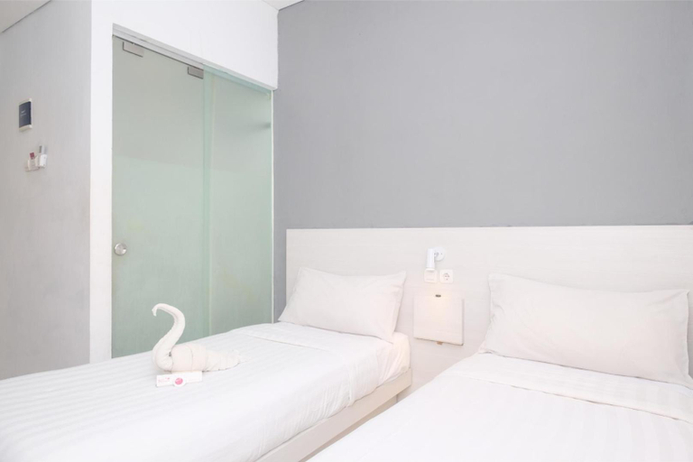 Bedroom 2, Red Orchid Hotel by Sajiwa, Semarang