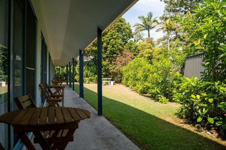 Others 5, Woolgoolga Coast Motel, Coffs Harbour - Pt B