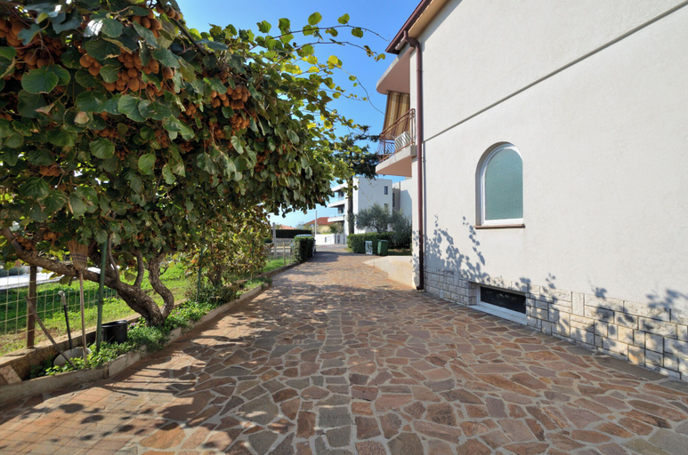 Parking 2, Apartment Boris, Umag