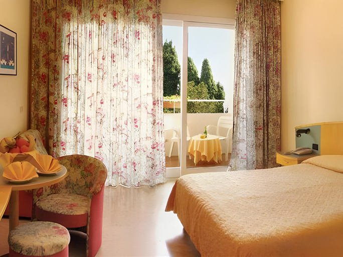 Bedroom 3, Hotel Ariston and Palazzo Santa Caterina, Messina