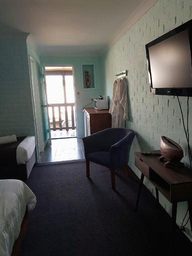 Others 5, Lancelin Beach Hotel, Gingin