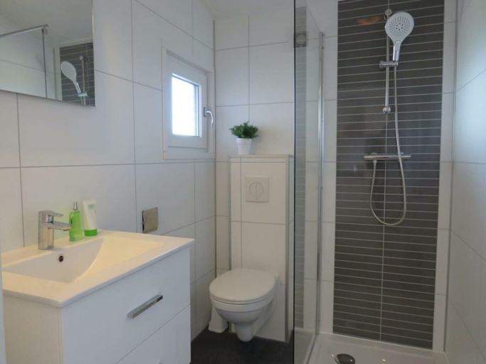 Bathroom 5, Holiday Home in Bovenkarspel With Terrace, Stede Broec