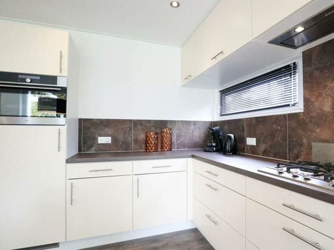 Private kitchen, Cube Magnifique 6, Ede
